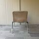Fauteuil bas vintage chrome et tissu gris/beige