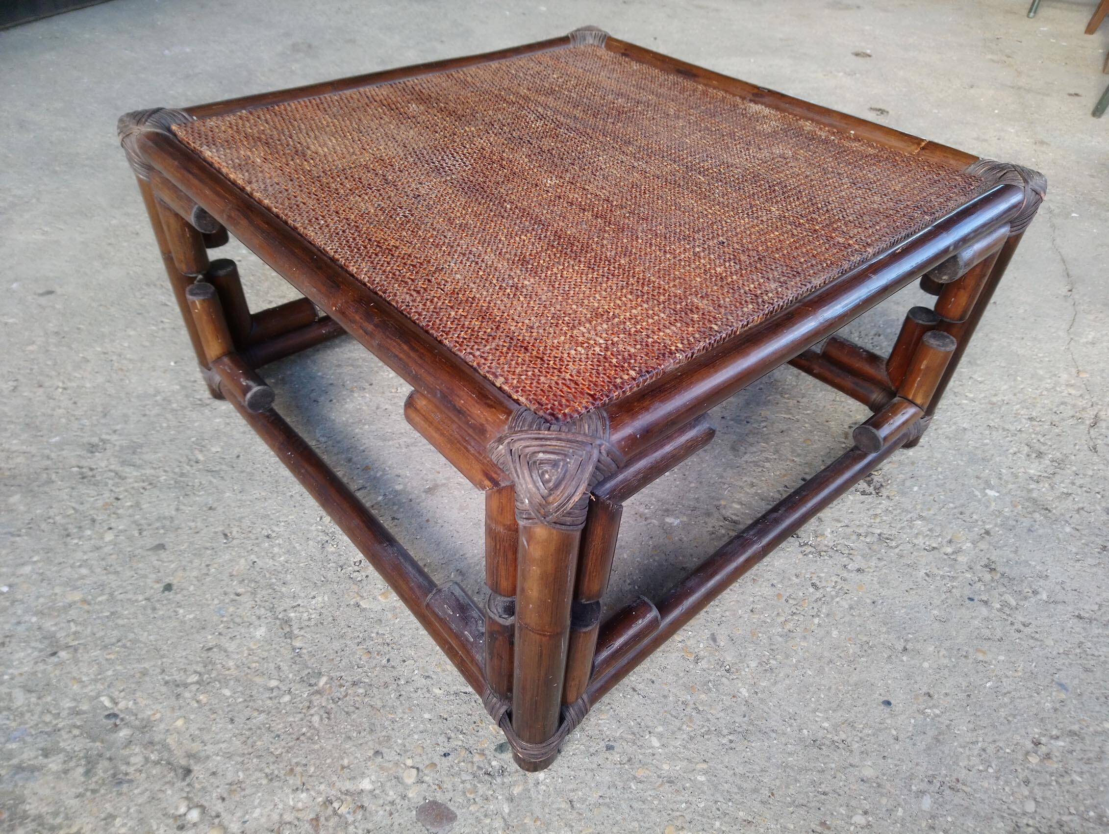 Table basse rotin carrée vintage 1970