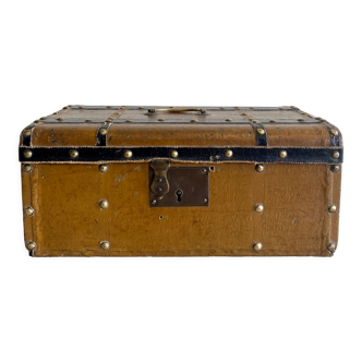 Boarding school box