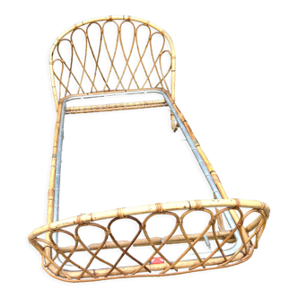 Rattan bed