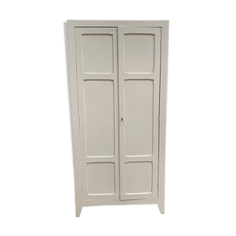 Armoire parisienne blanche craie