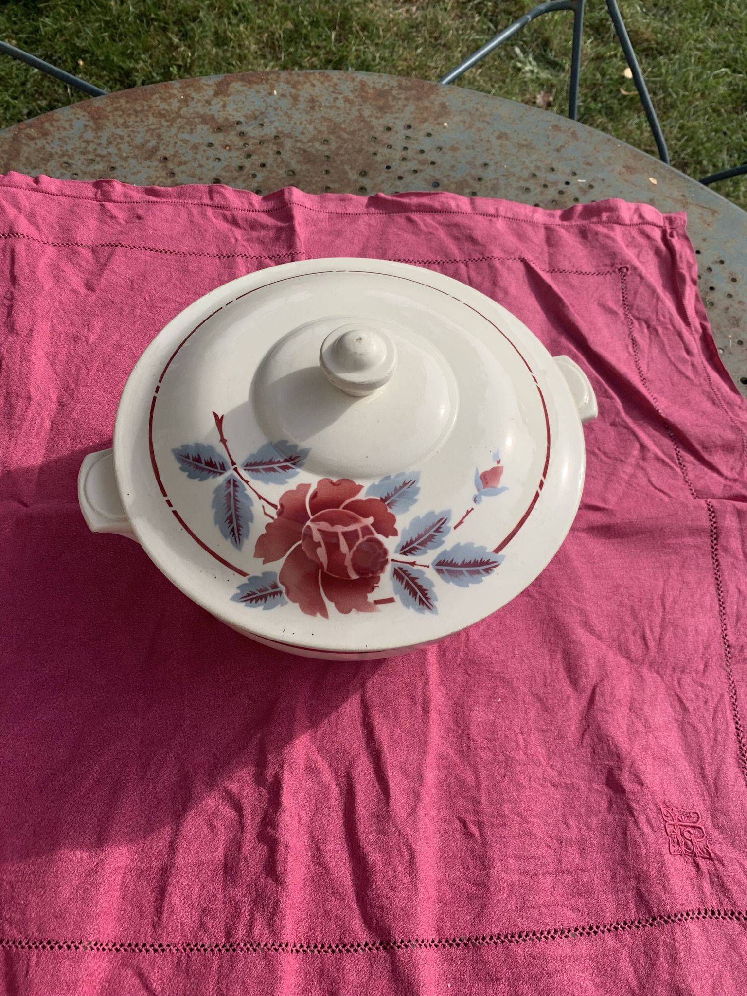 Old earthenware tureen, Hamage Moulin des Loups made in France, art deco
