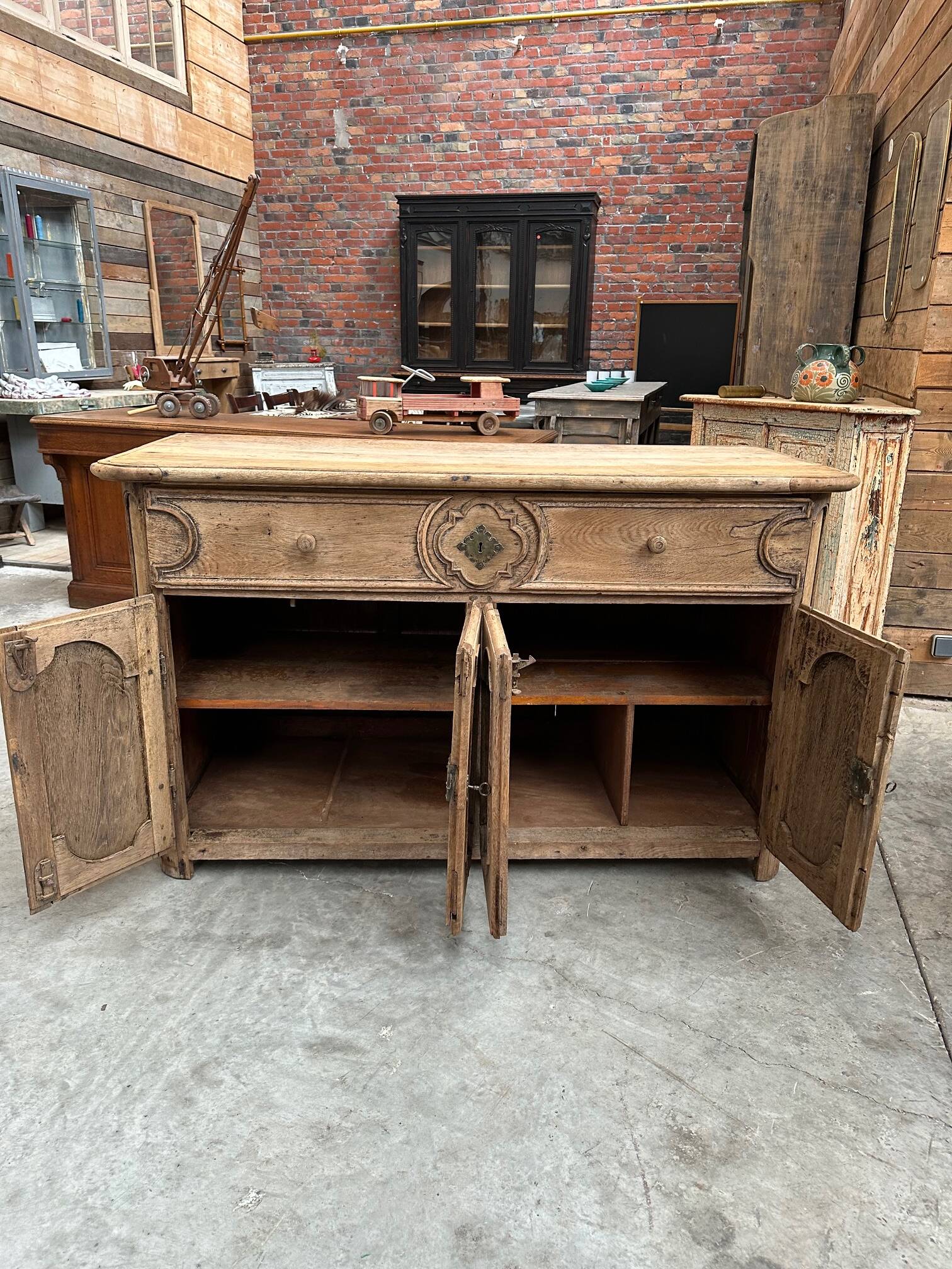 Atypical 19th century oak sideboard