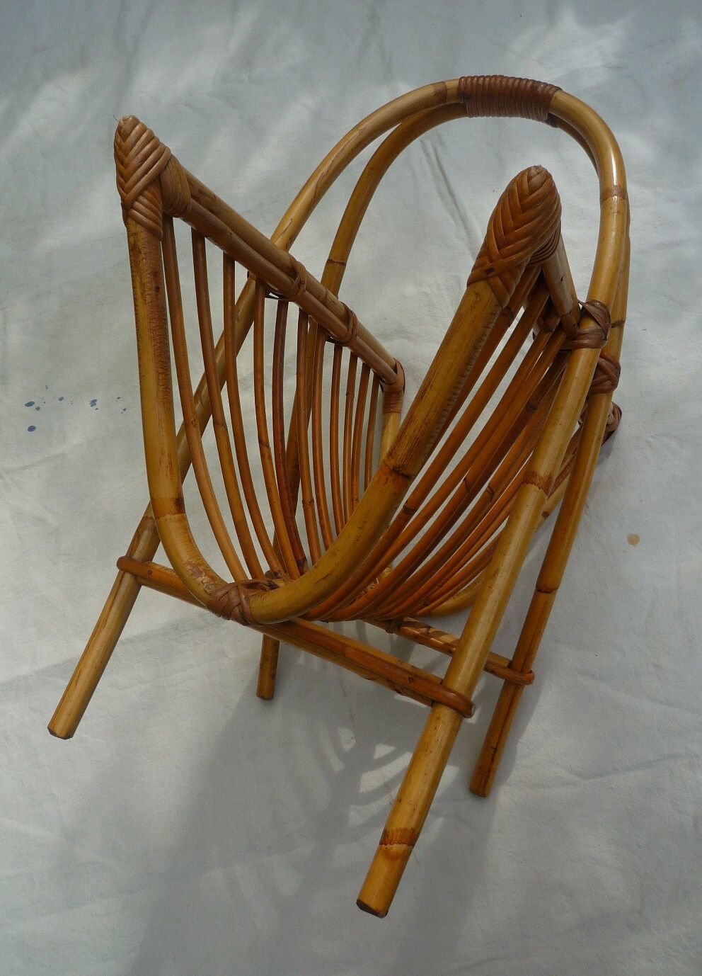 Magazine rack Wicker, vintage 70 s