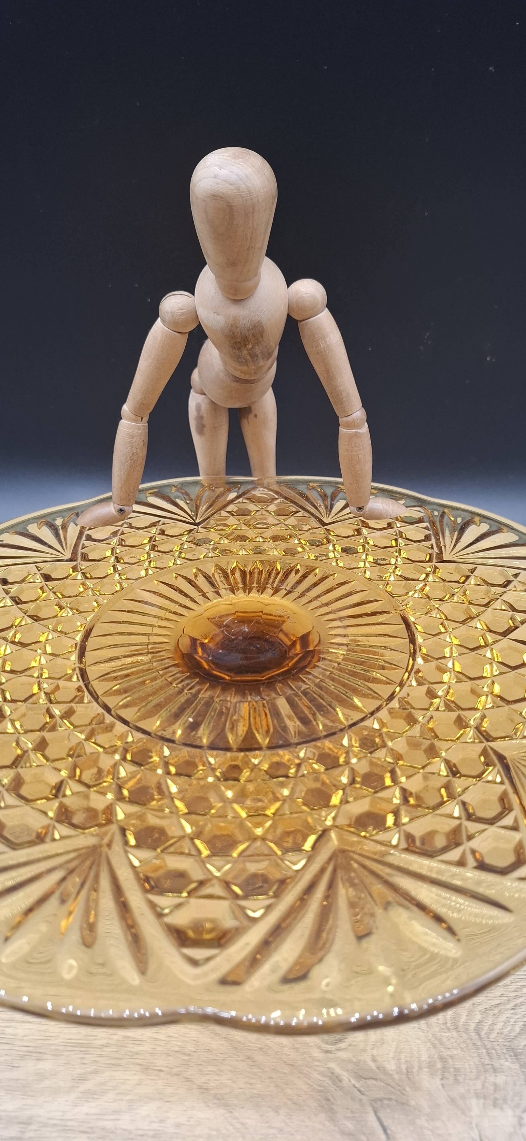 Amber tart cake dish Manage 03