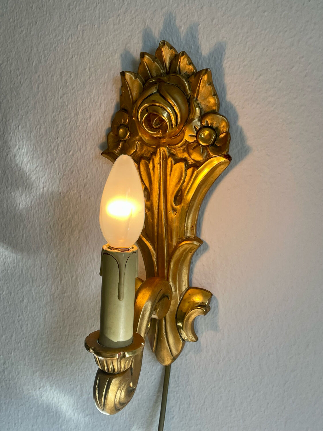 Pair of vintage gilded wood electric wall sconces
