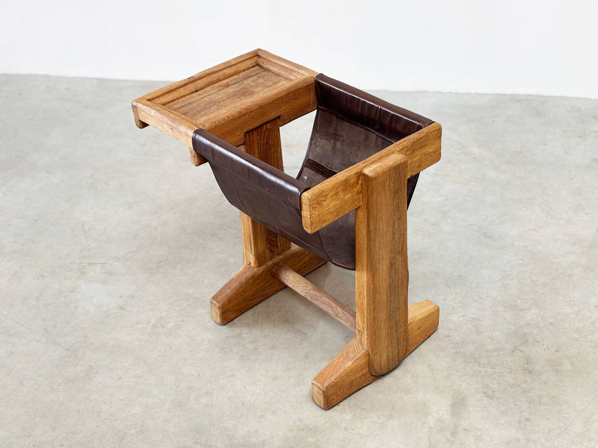 Table d'appoint française des années 1960
