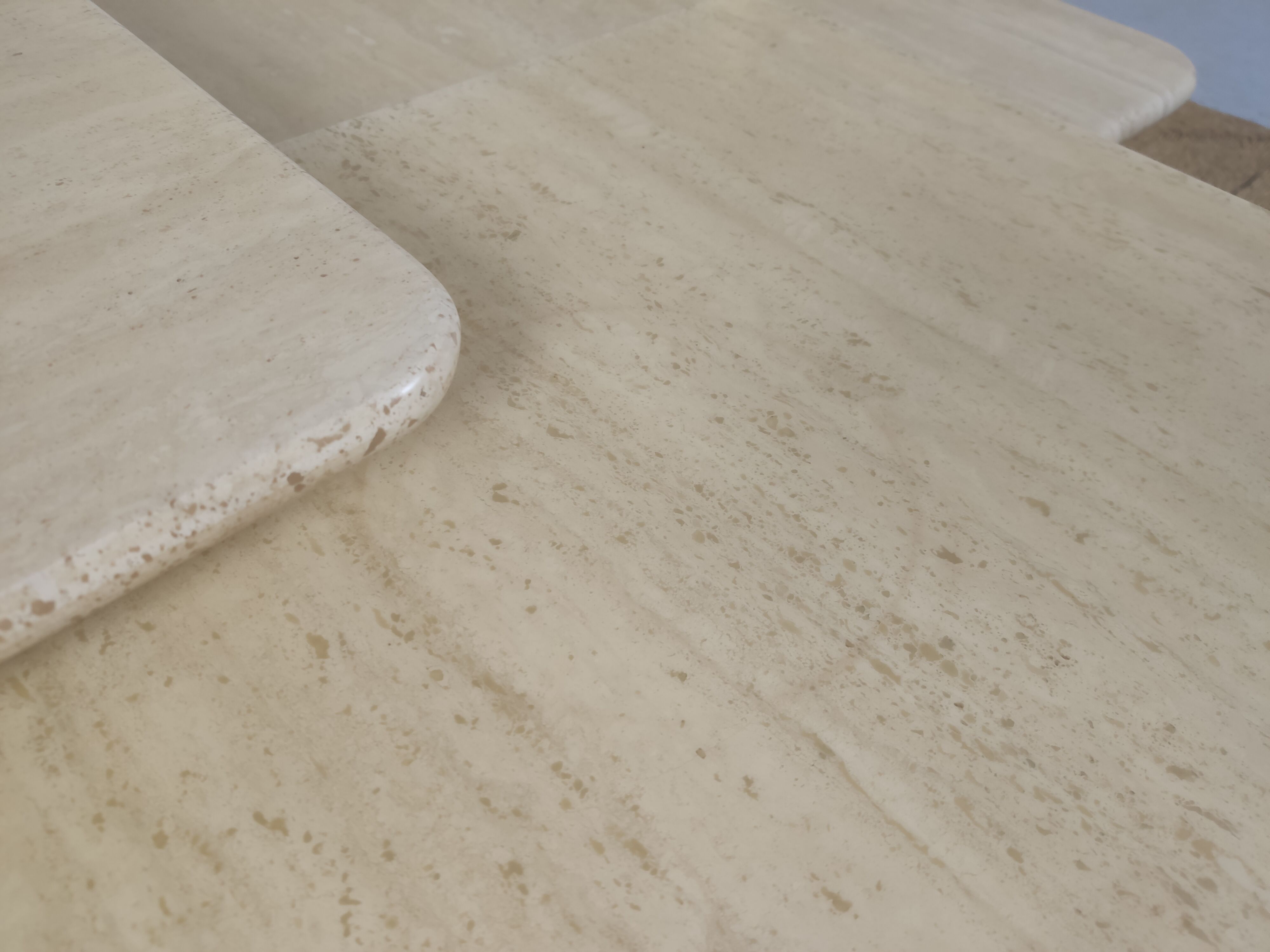 Table travertine 80s