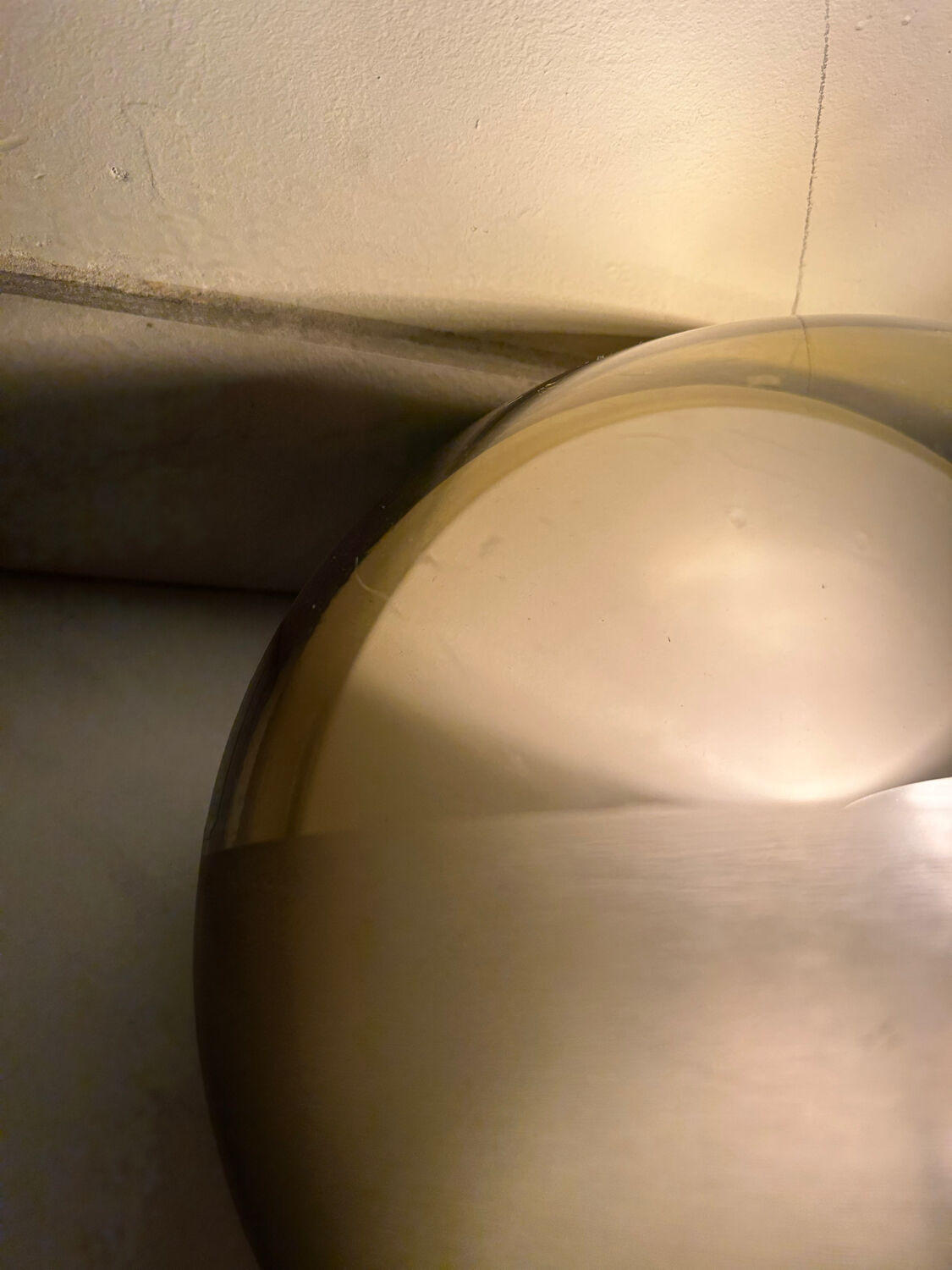 Guzzini wall lamp model 'Medio'