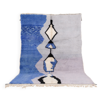 Handmade traditional carpet 250cm x 150cm Moroccan