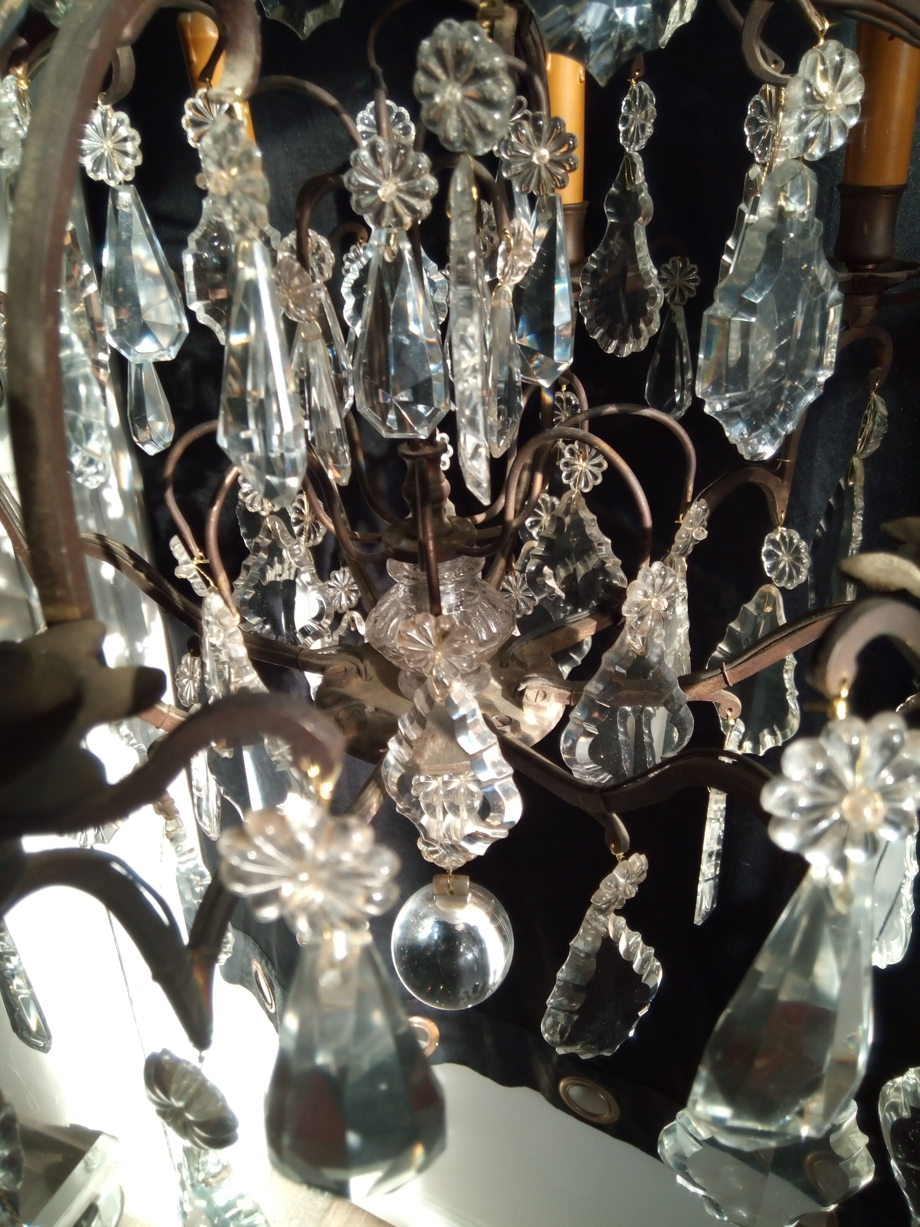 Old chandelier with tassels, bronze and crystal, 8 lights. Louis XV style.