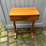 Table de chevet xixeme rustique en noyer