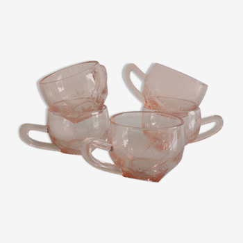 Suite of five cups in pink glass 40-50s