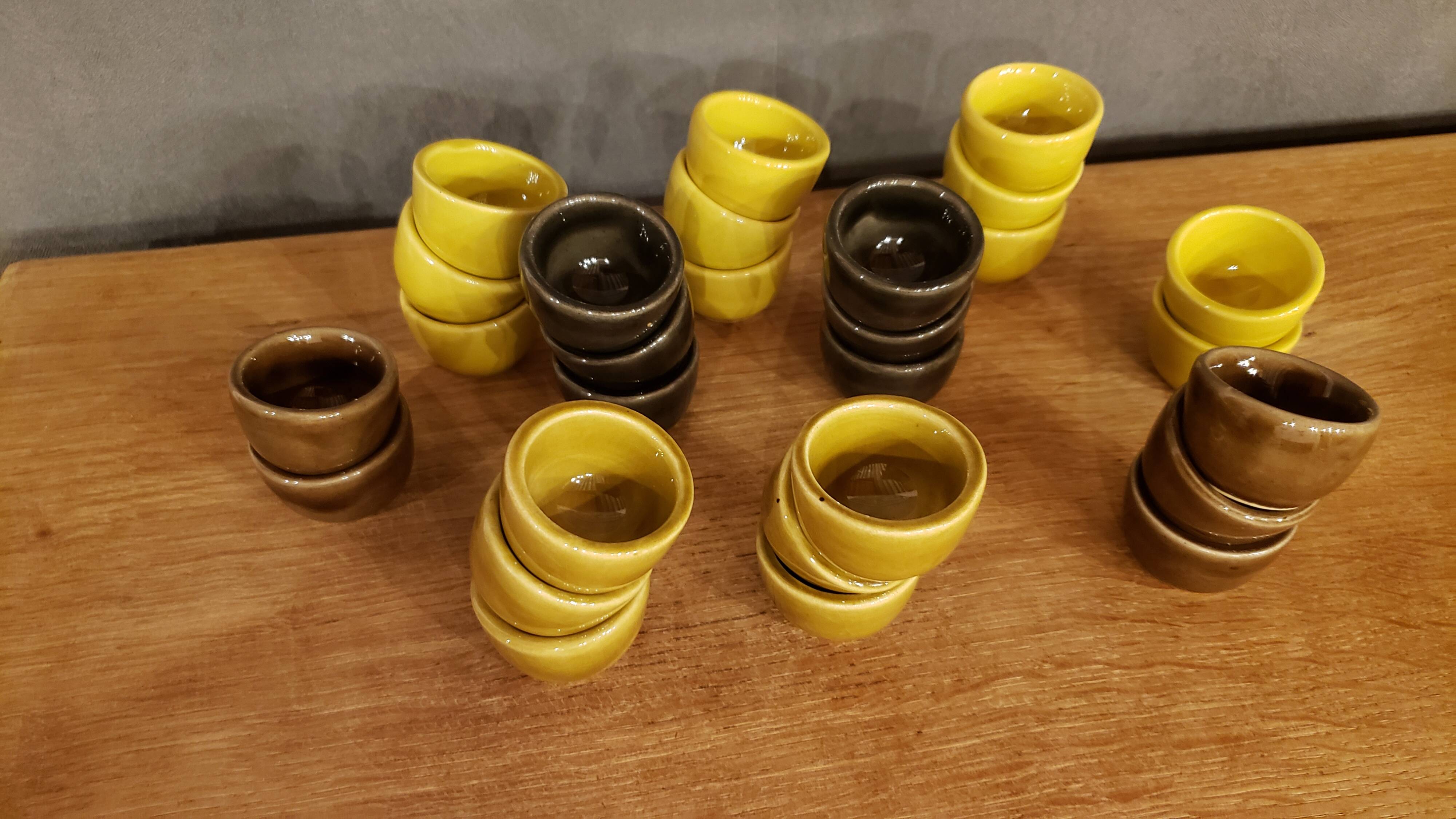 Lot of 24 small salt pots - terracotta pepper pots