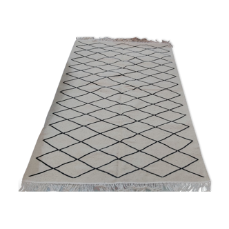 Handmade white and black Berber carpet 245x156cm