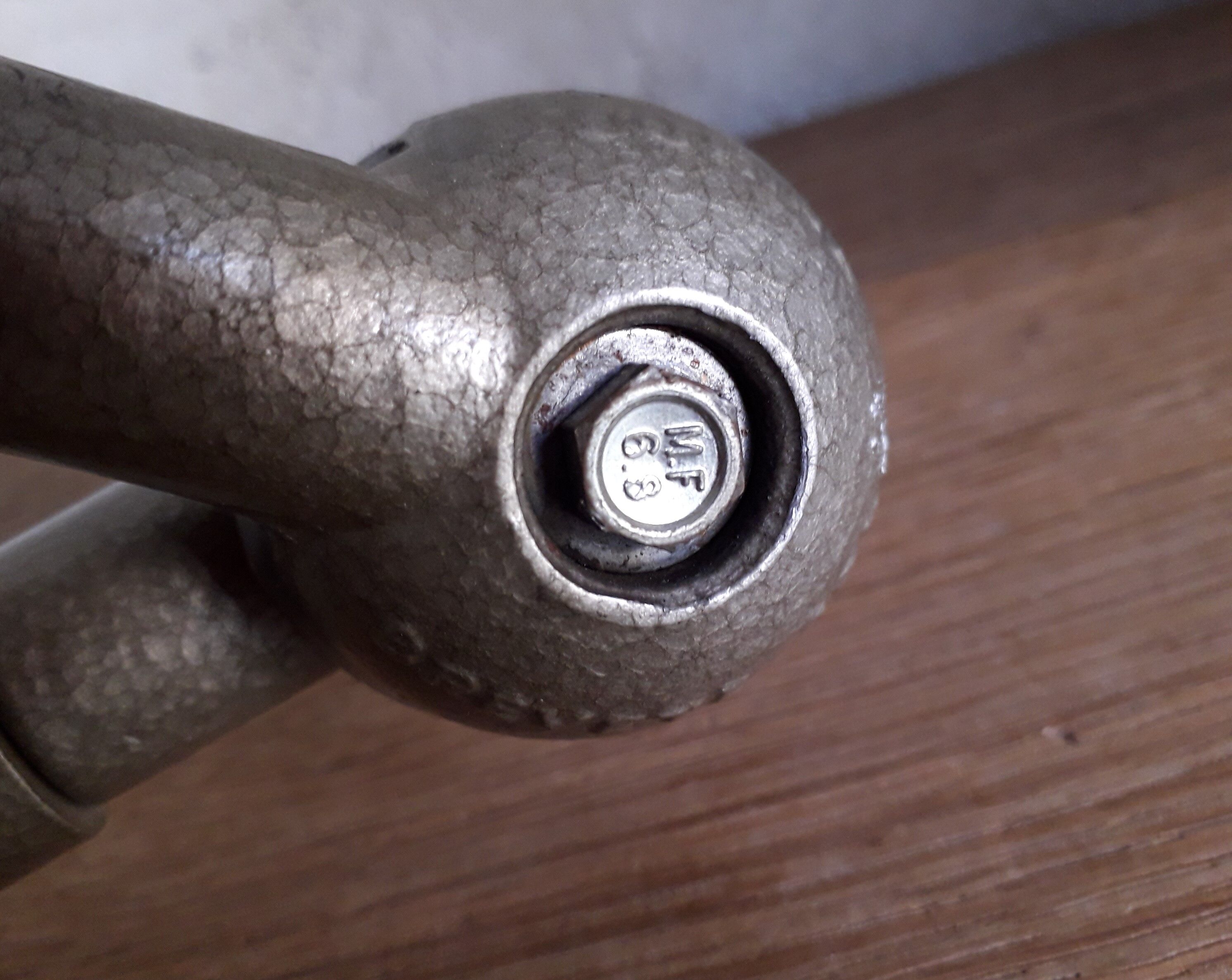 Lumina articulated and telescopic workshop lamp