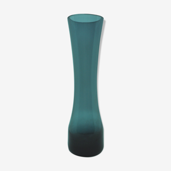 Riihimaen blue glass vase by Tamara Aladdin