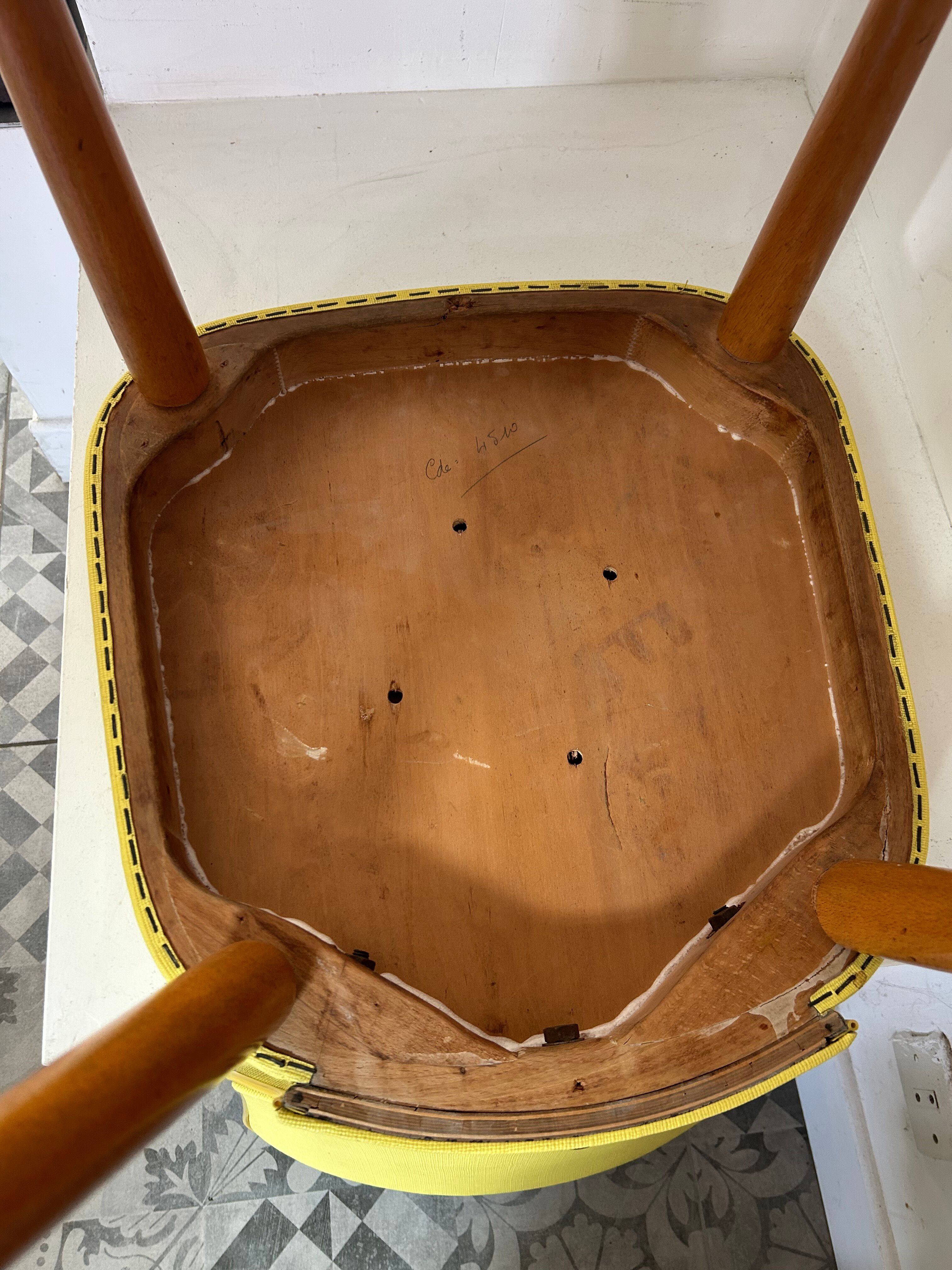 Baumann type chair