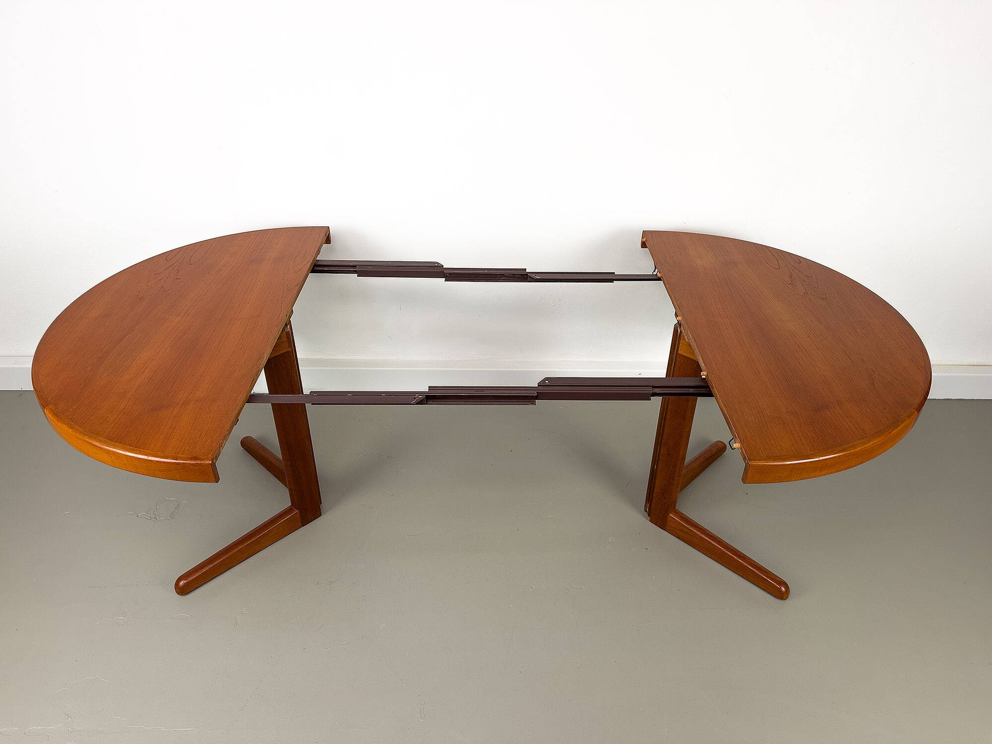 Table de Salle à Manger Ronde en Teck par HW Klein pour Bramin, Danemark, 1960s