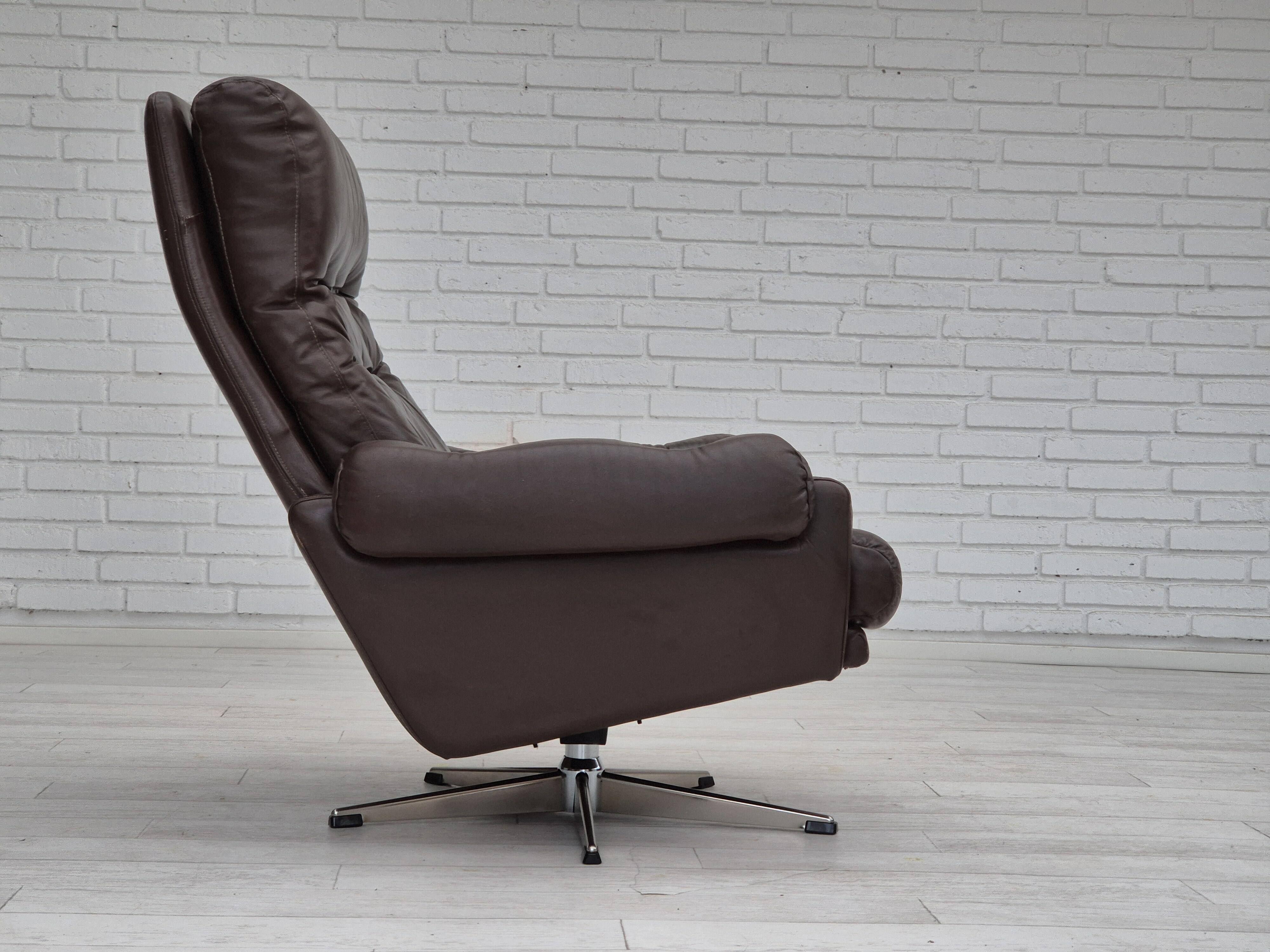 1970s, Danish swivel chair, original condition, brown furniture leather.