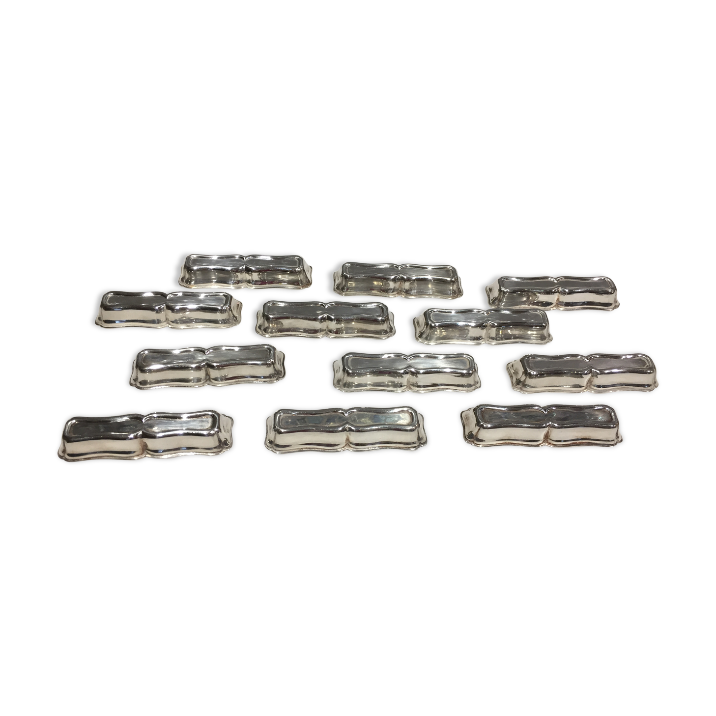 Lot of 12 silver metal knive holders