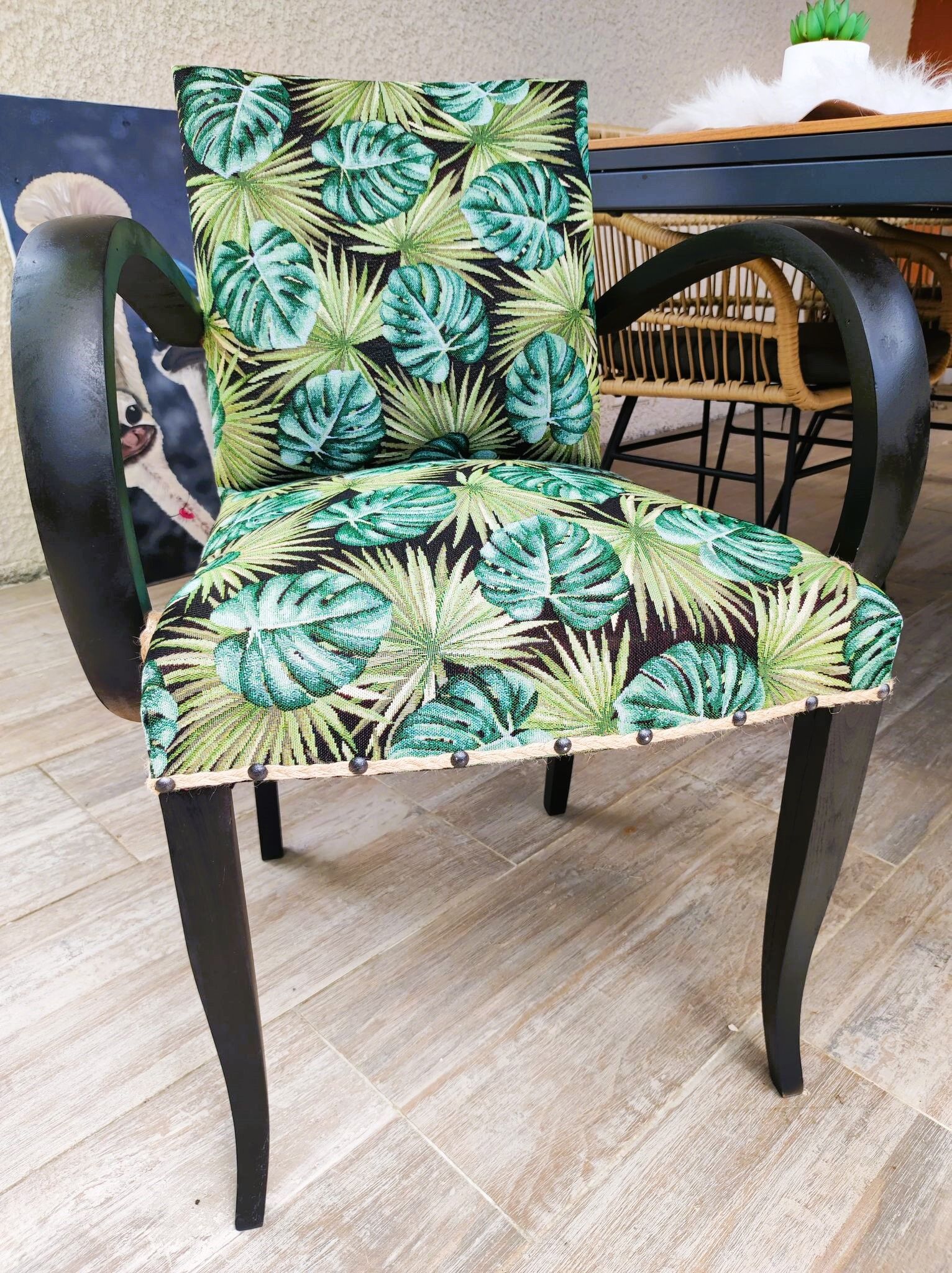 Bridge fabric leaves and black wood