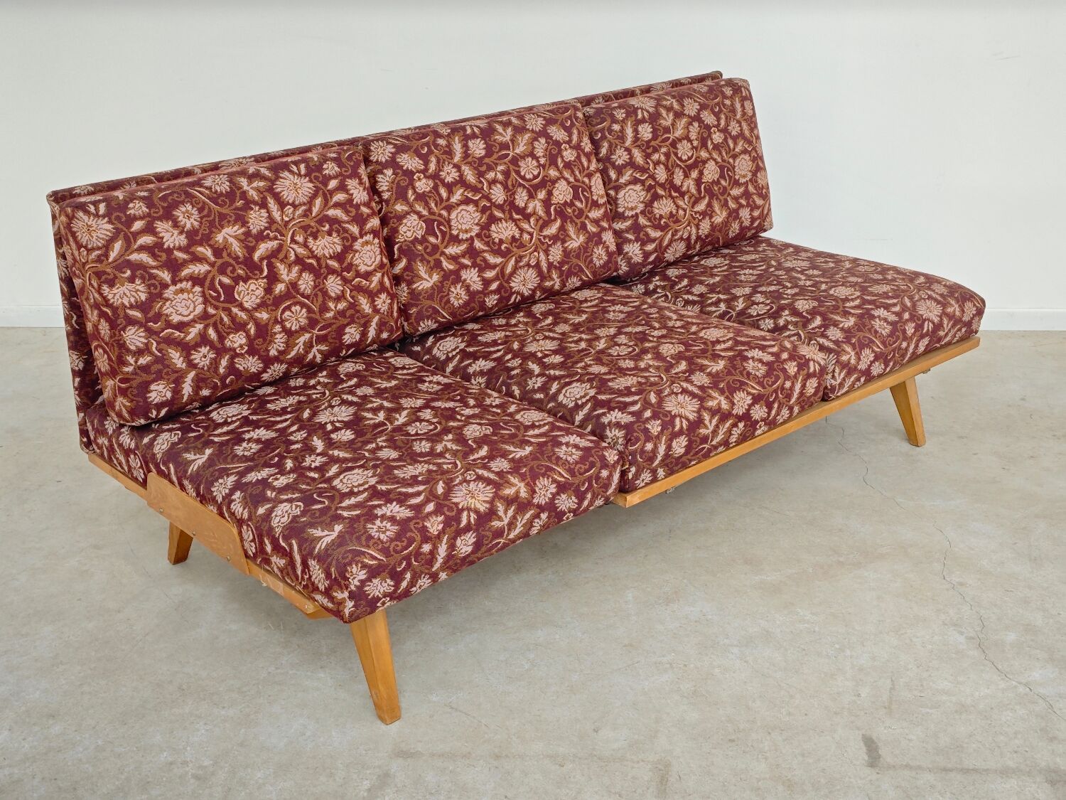 Daybed 55-17 bench by Frantisek Jirak for Tatra Pravenec 1960
