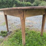 Oval table