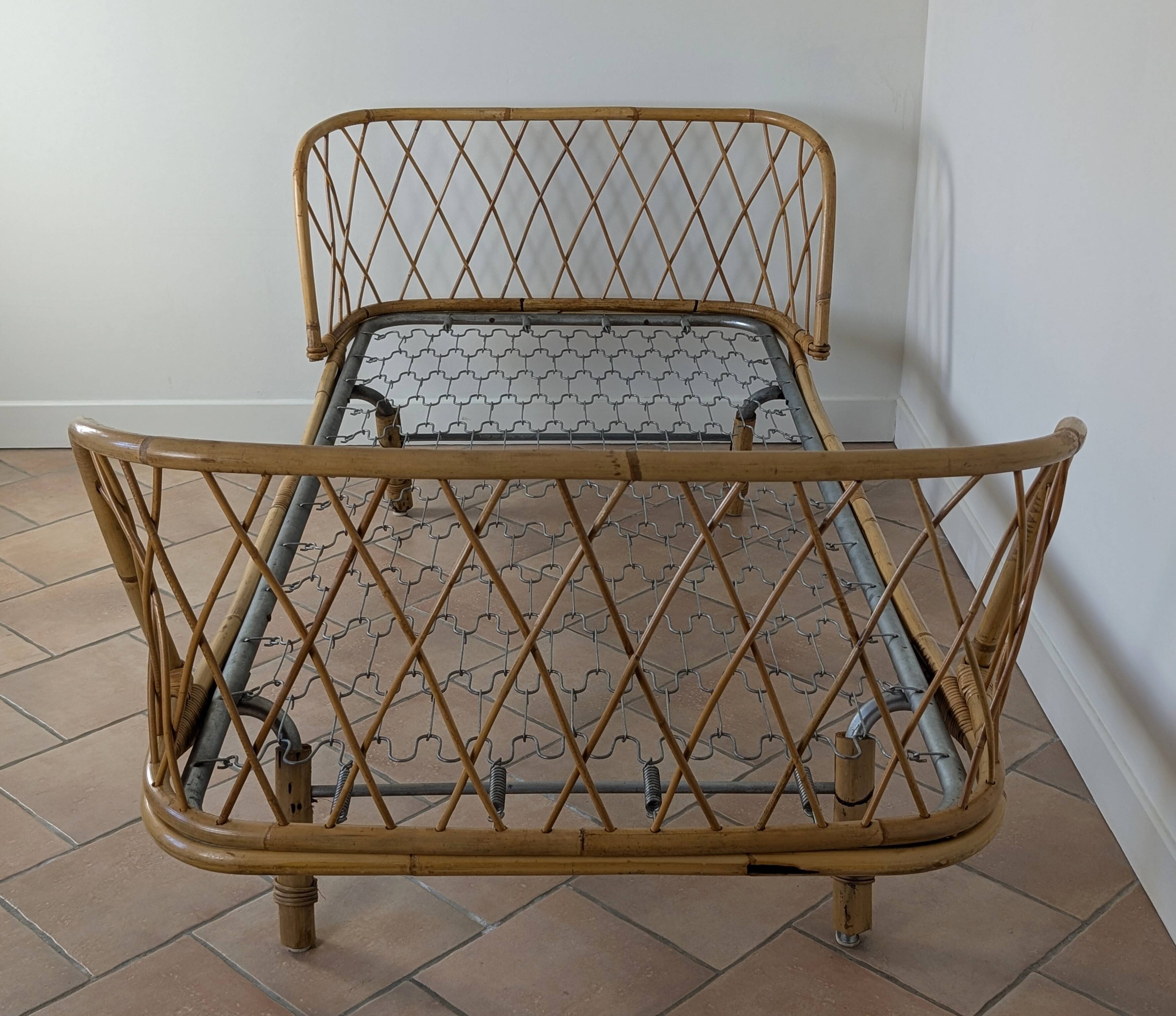 Woven rattan basket