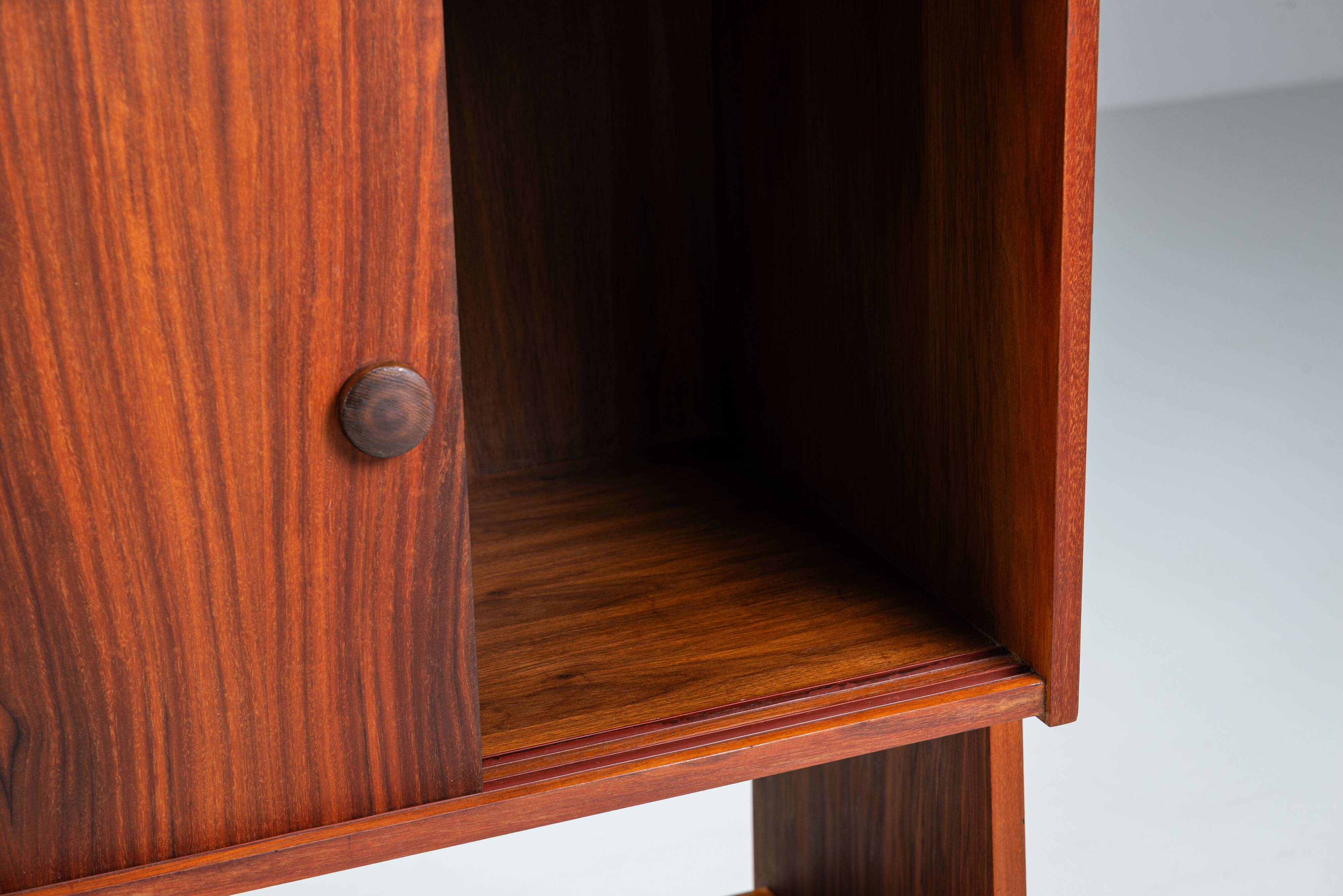 Italian bookcase with three shelves and storage