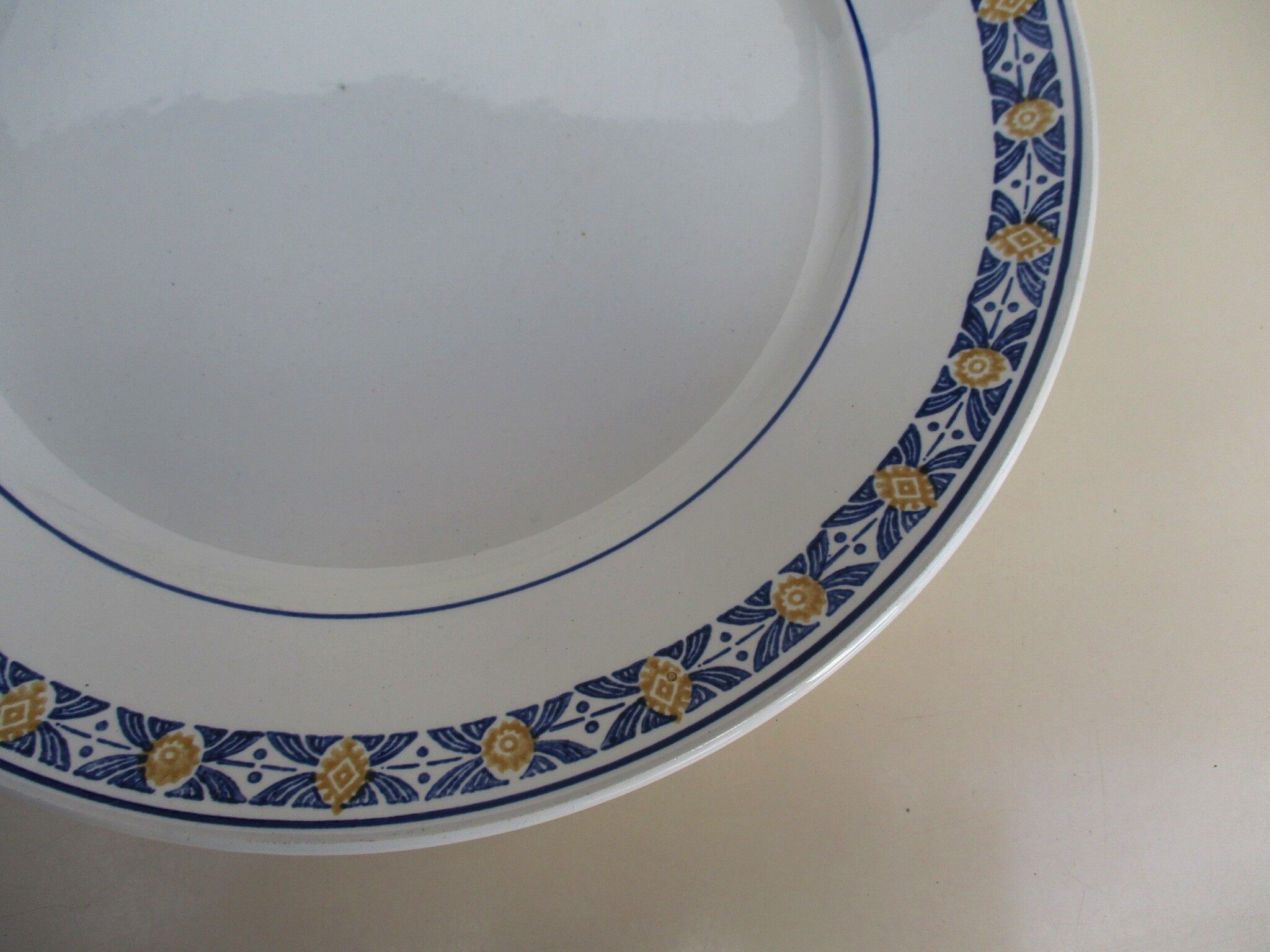 Old dishes Saint Amand