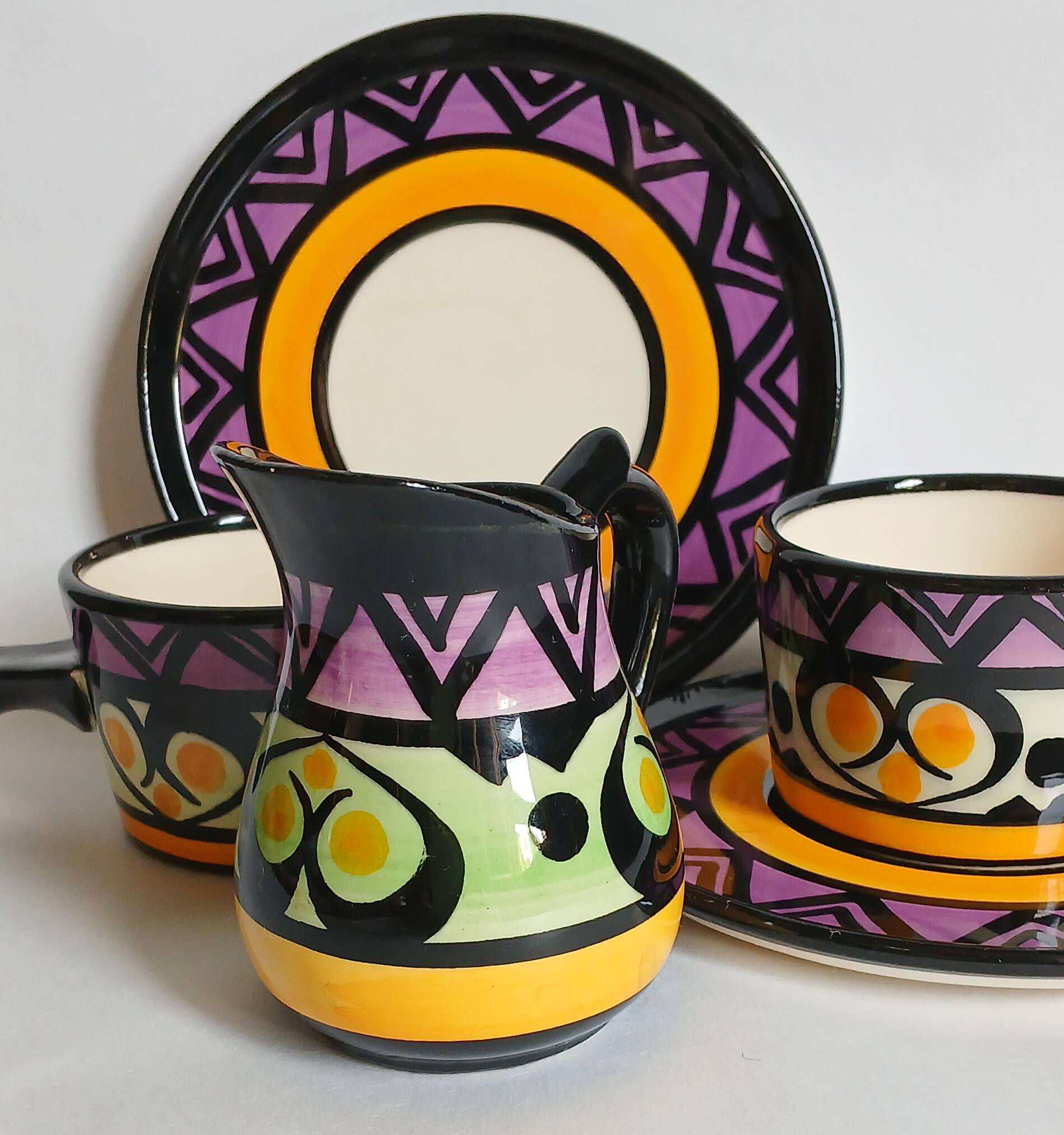 2 cups & milk jug Saint-Jean-de-Bretagne.
