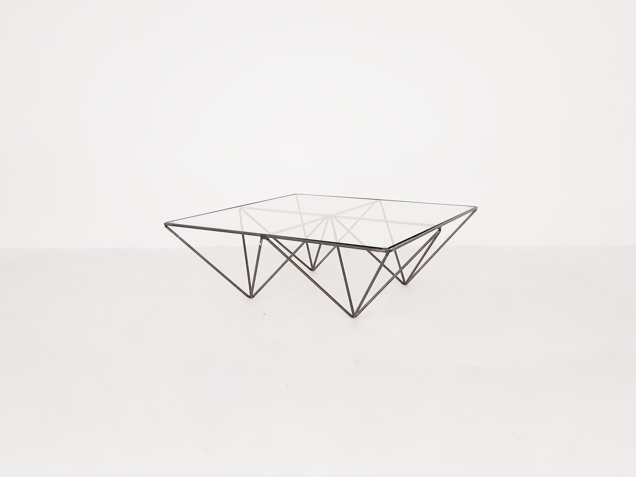 Minimalistic coffee table