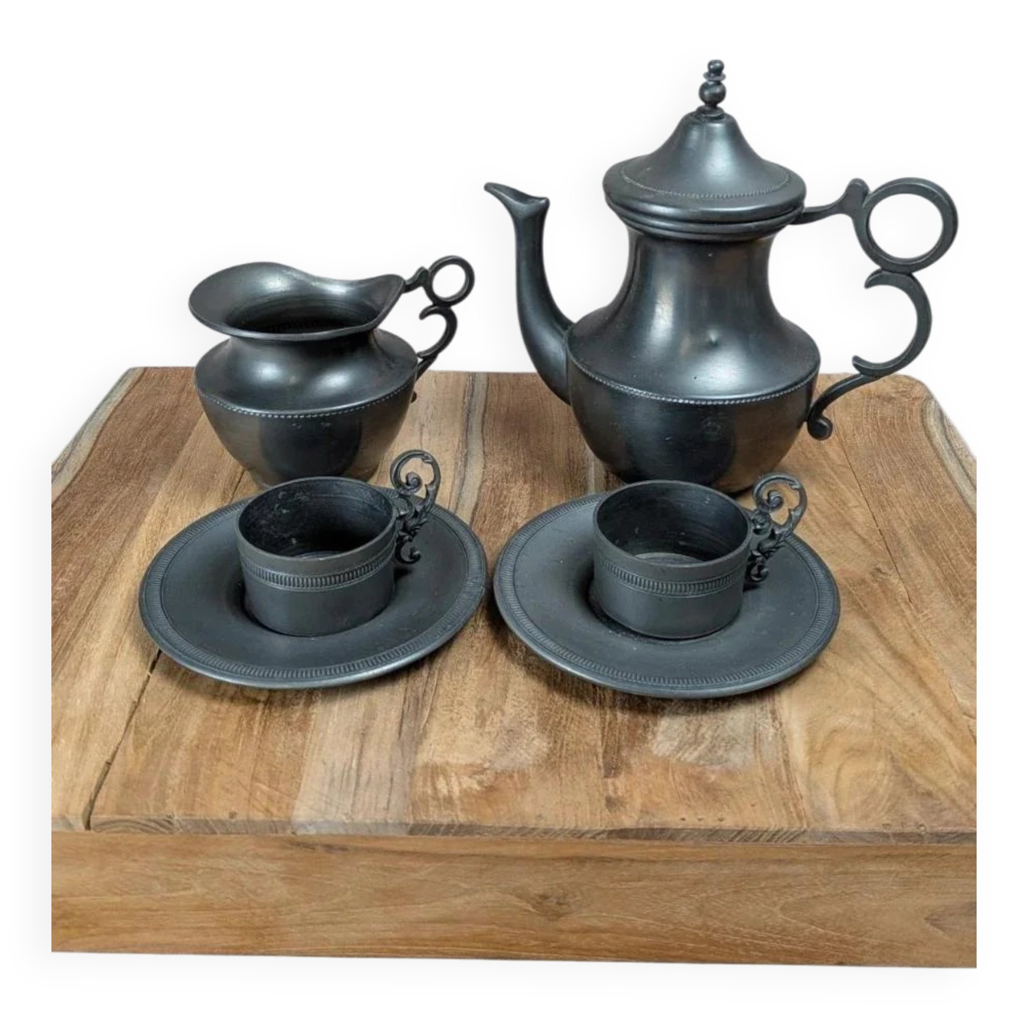 Tin lot – teapot, milk jug & duo of cups/saucers