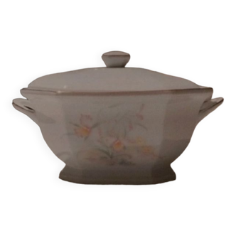 Soupière en porcelaine vintage neuve