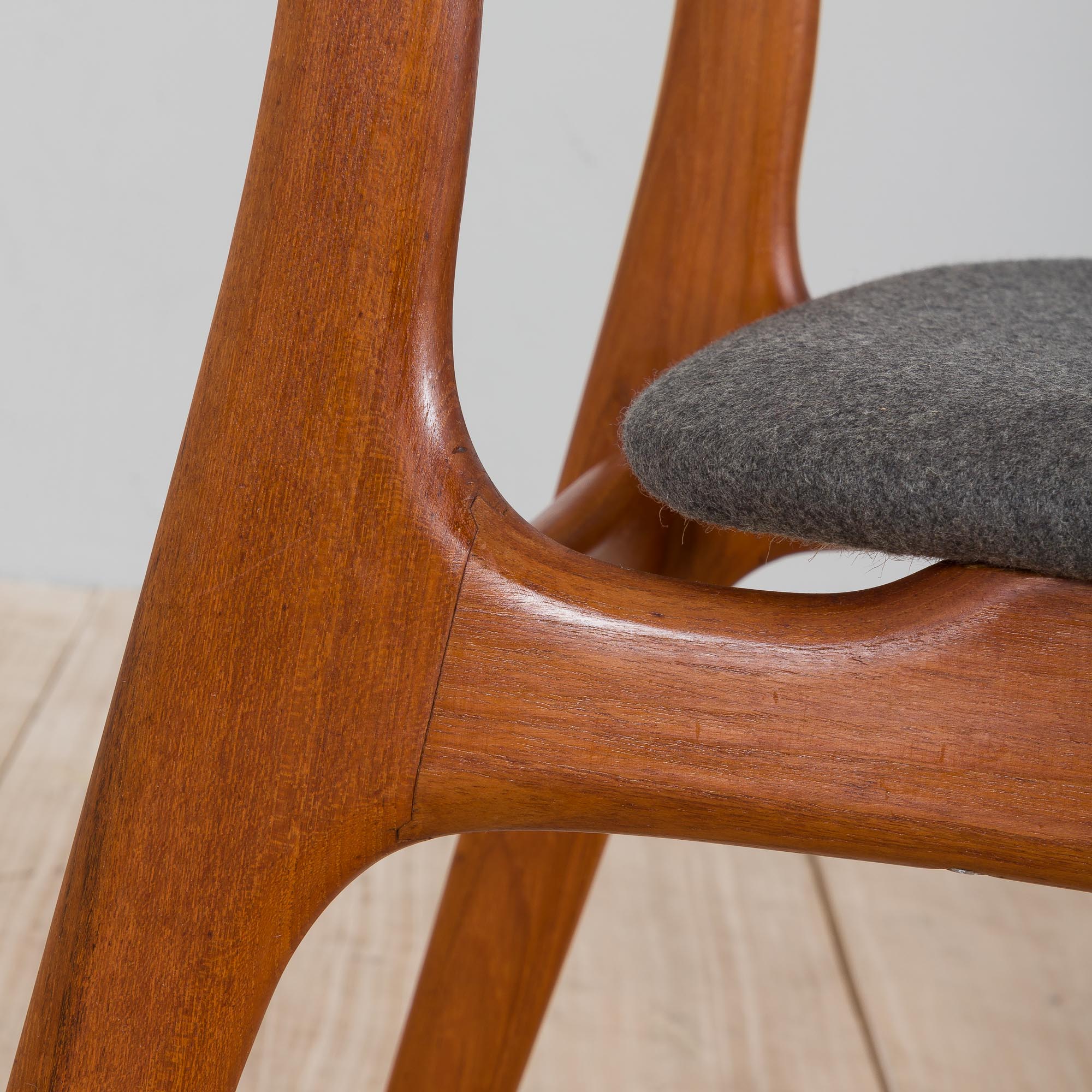 Set of 4 Schønning & Elgaards Danish teak chairs in gray wool upholstery