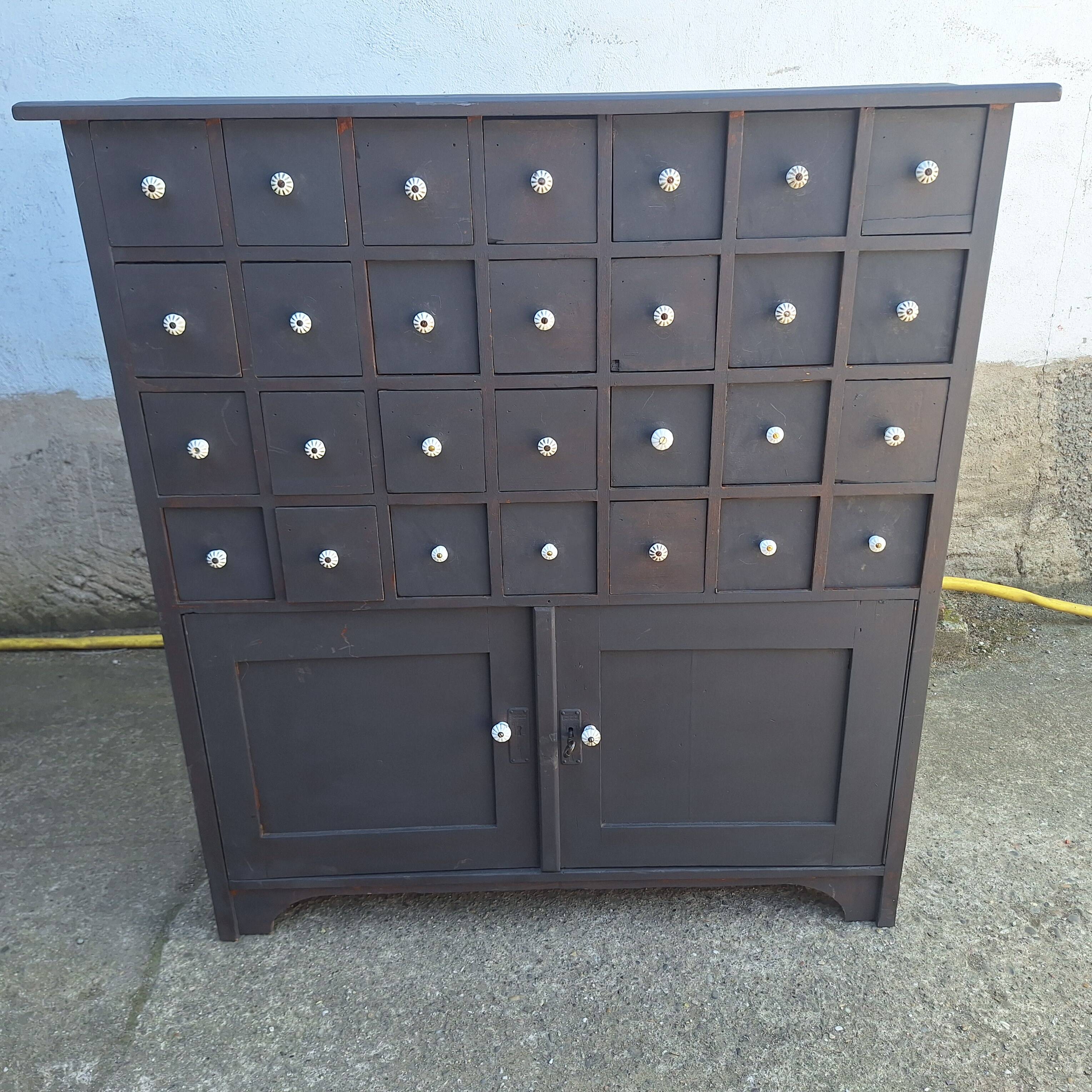 Grocery store furniture