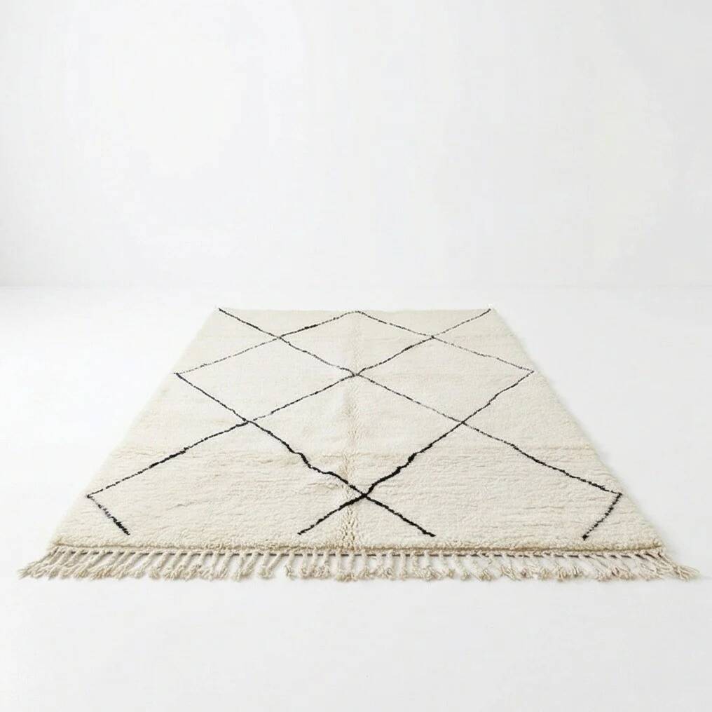 Large Beni Ouarain rug with diamonds 200x300 cm