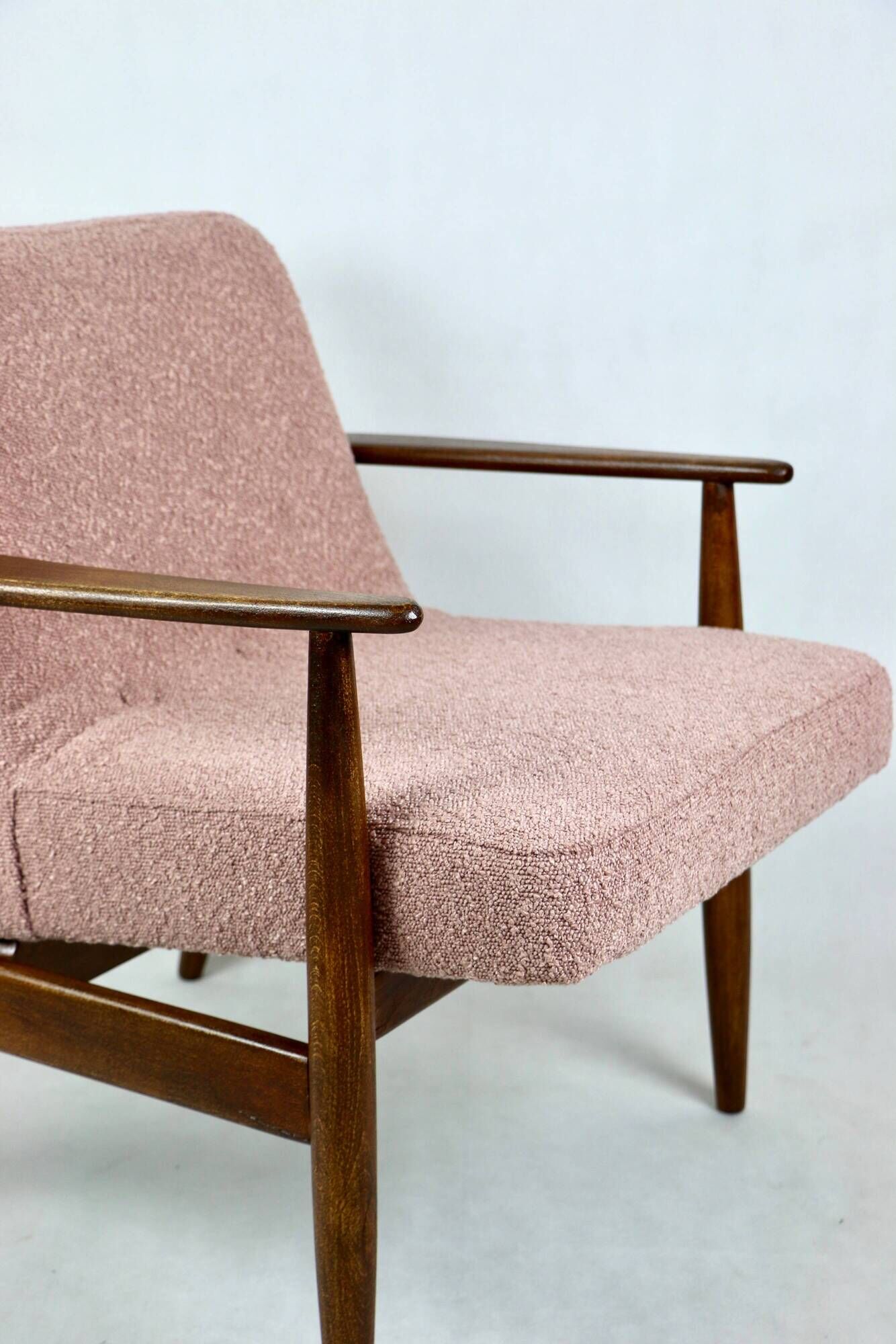 Pink Boucle GFM63 Lounge Chair by J. Kedziorek, 1970s