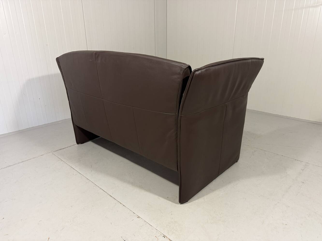 Christophe Giraud brown leather sofa Indy, Jori Belgium 1990’s