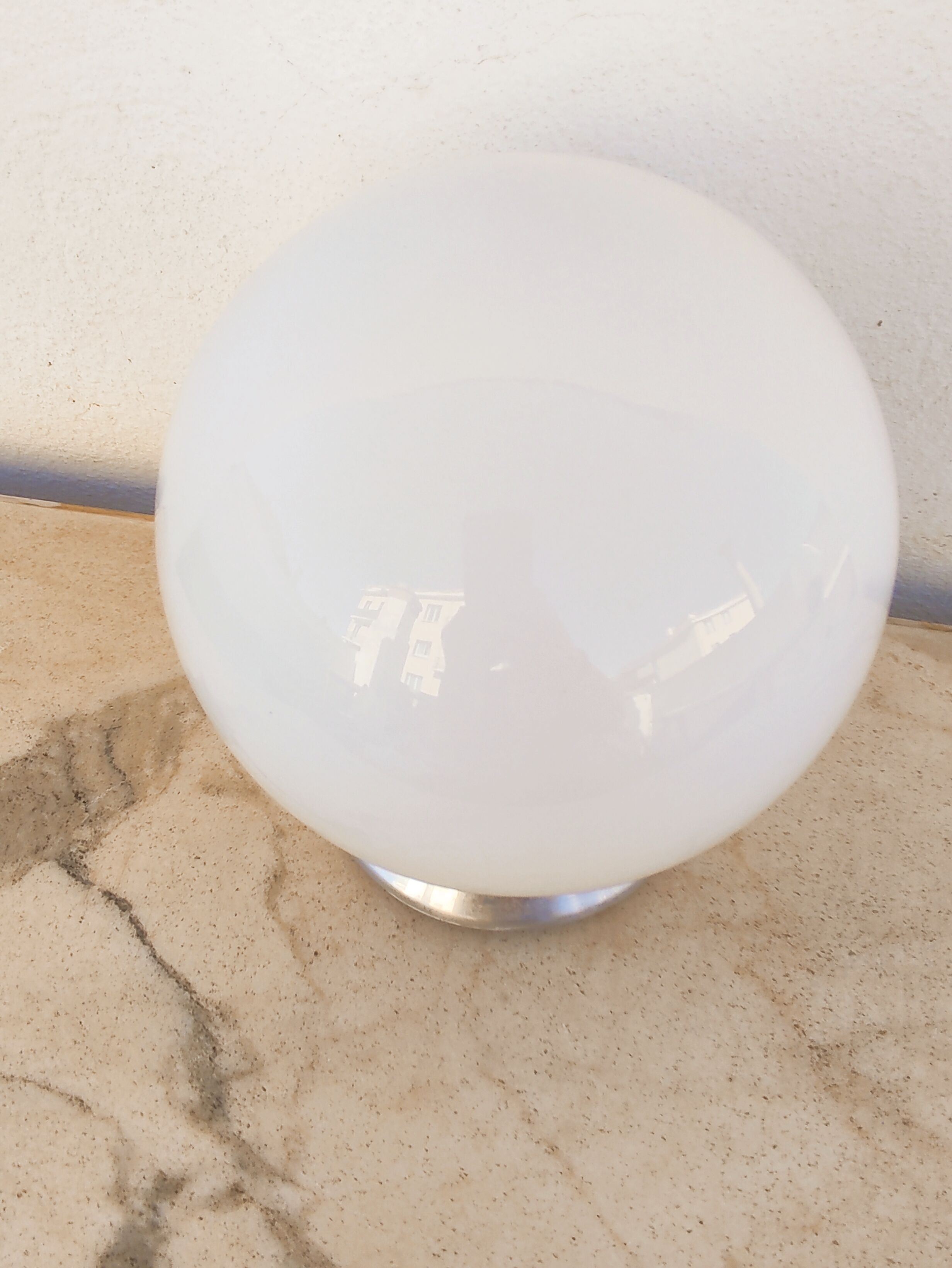Art deco ceiling lamp with sphere