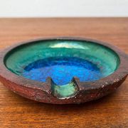 Ashtray or bowl in brutalist studio pottery by Gerhard Liebenthron, mid-century, 1960s, 1968.