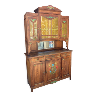 Double body dresser decorated with field flowers