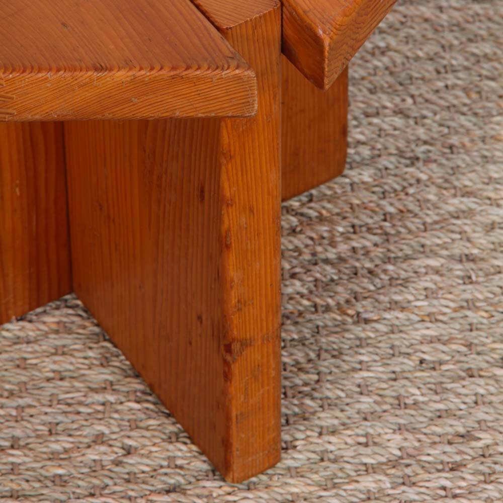 Tabouret vintage en pin massif attribué à René Martin, 1960