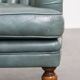Fauteuil Chesterfield bleu en cuir de vachette de style anglais