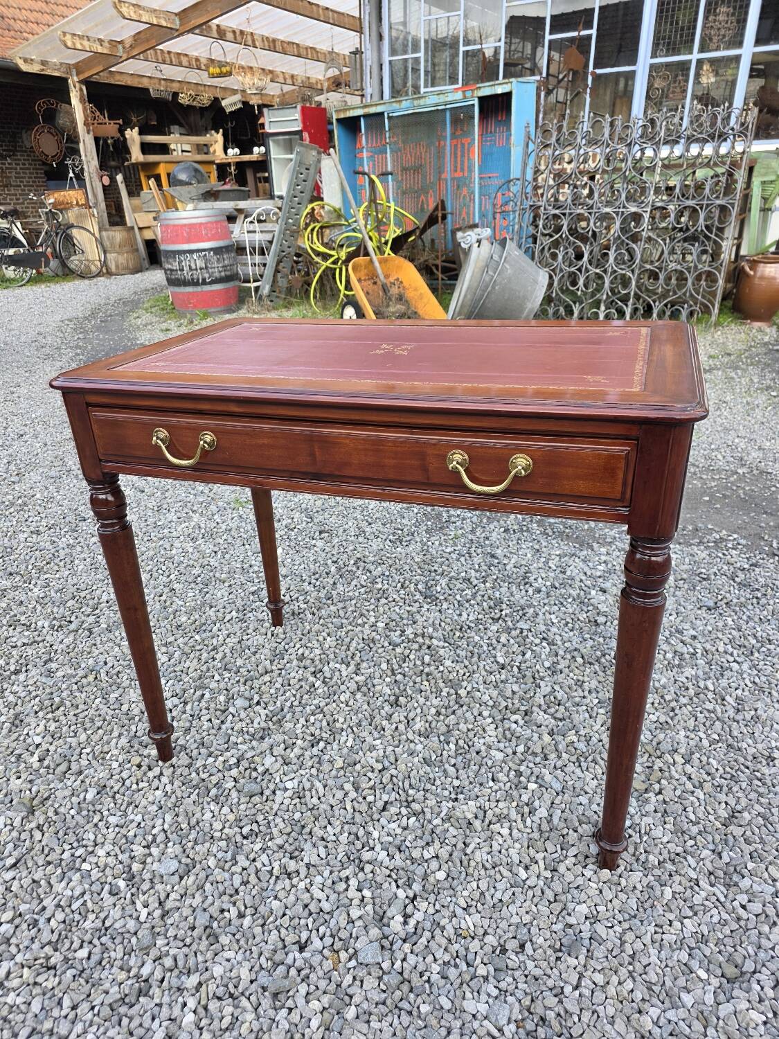 Bureau Style Louis Philippe en acajou du XXe