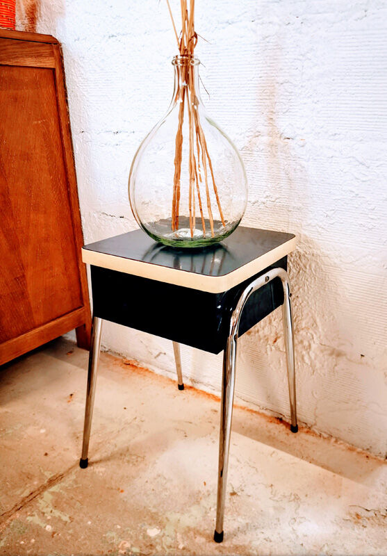 Shapeica waxer stool