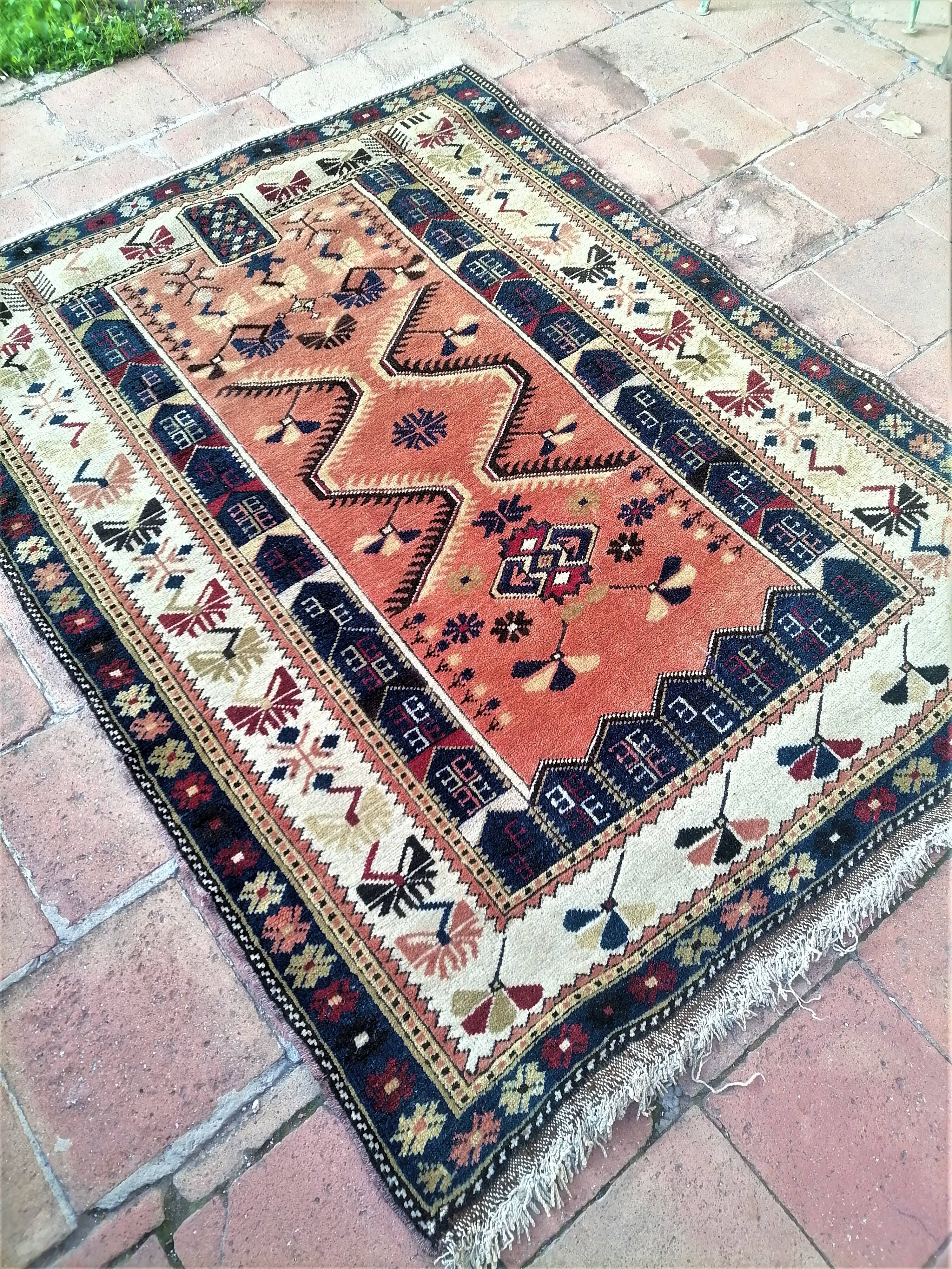 Oriental carpet from Turkey 152 x 118