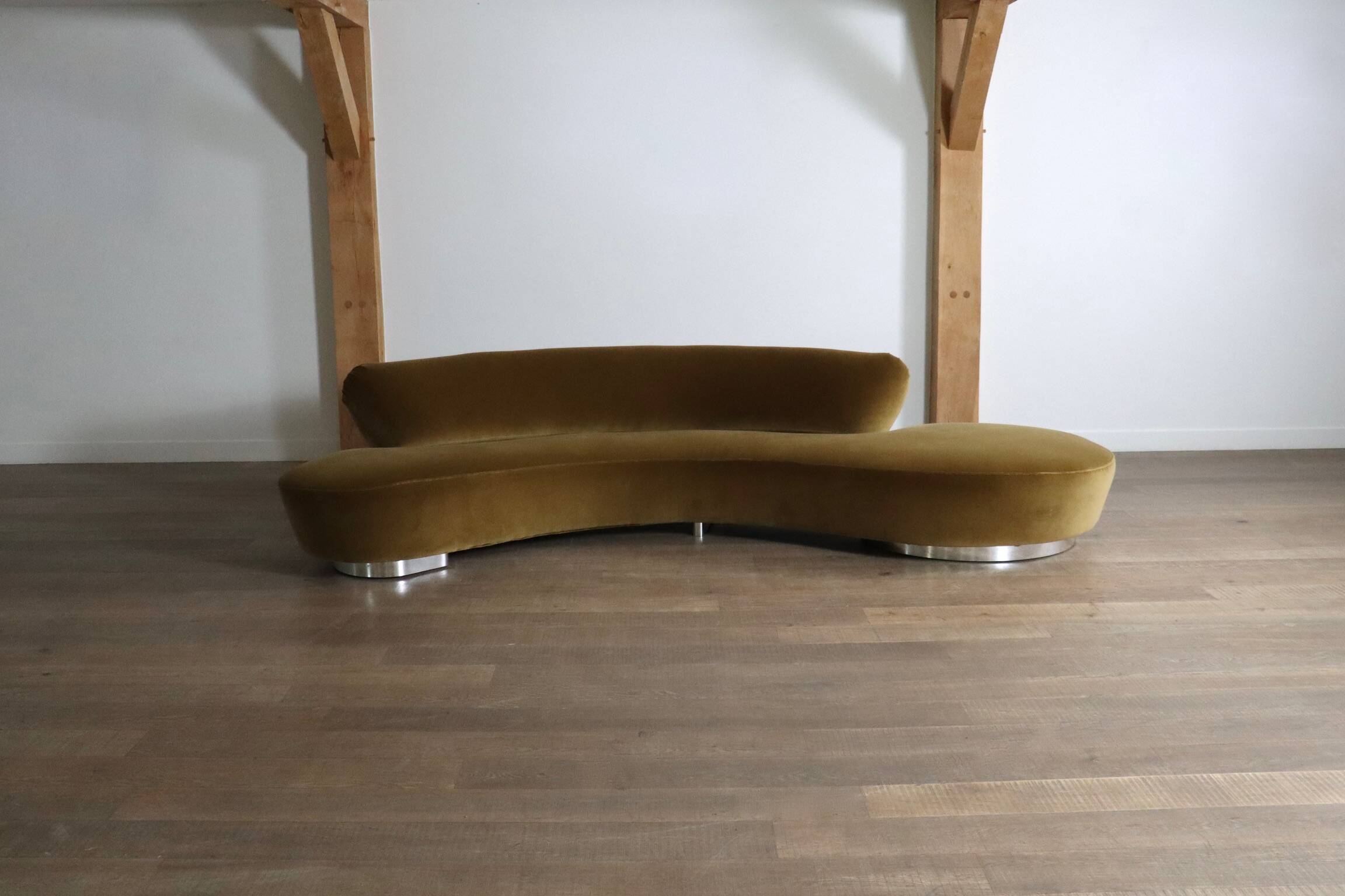 Vladimir Kagan serpentine sofa in velvet for Directional USA 1999