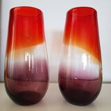 Vases en verre multicolore